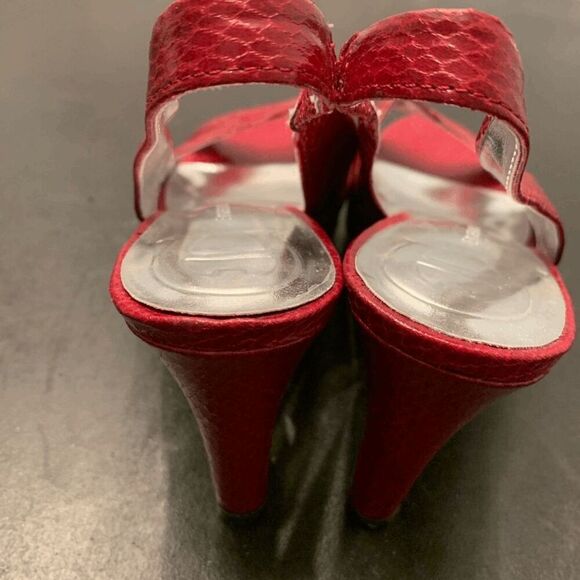 Etienne Aigner Women's Crisscross Strap Texture Red Sling Back Wedge Sandals 6.5 - Picture 5 of 9